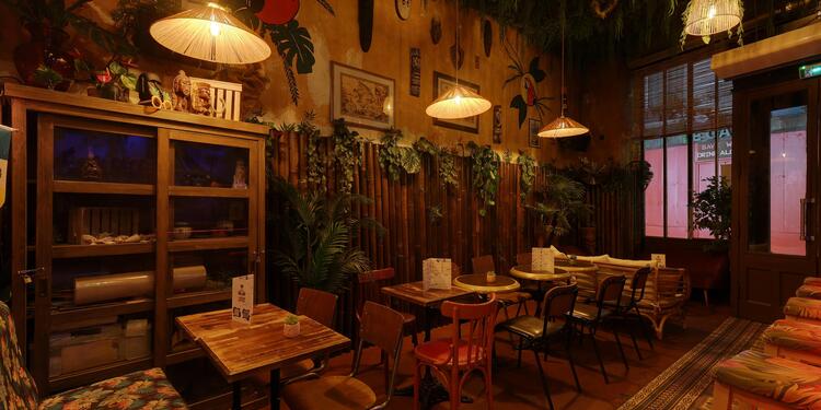 Le Bikini Bottom, bar