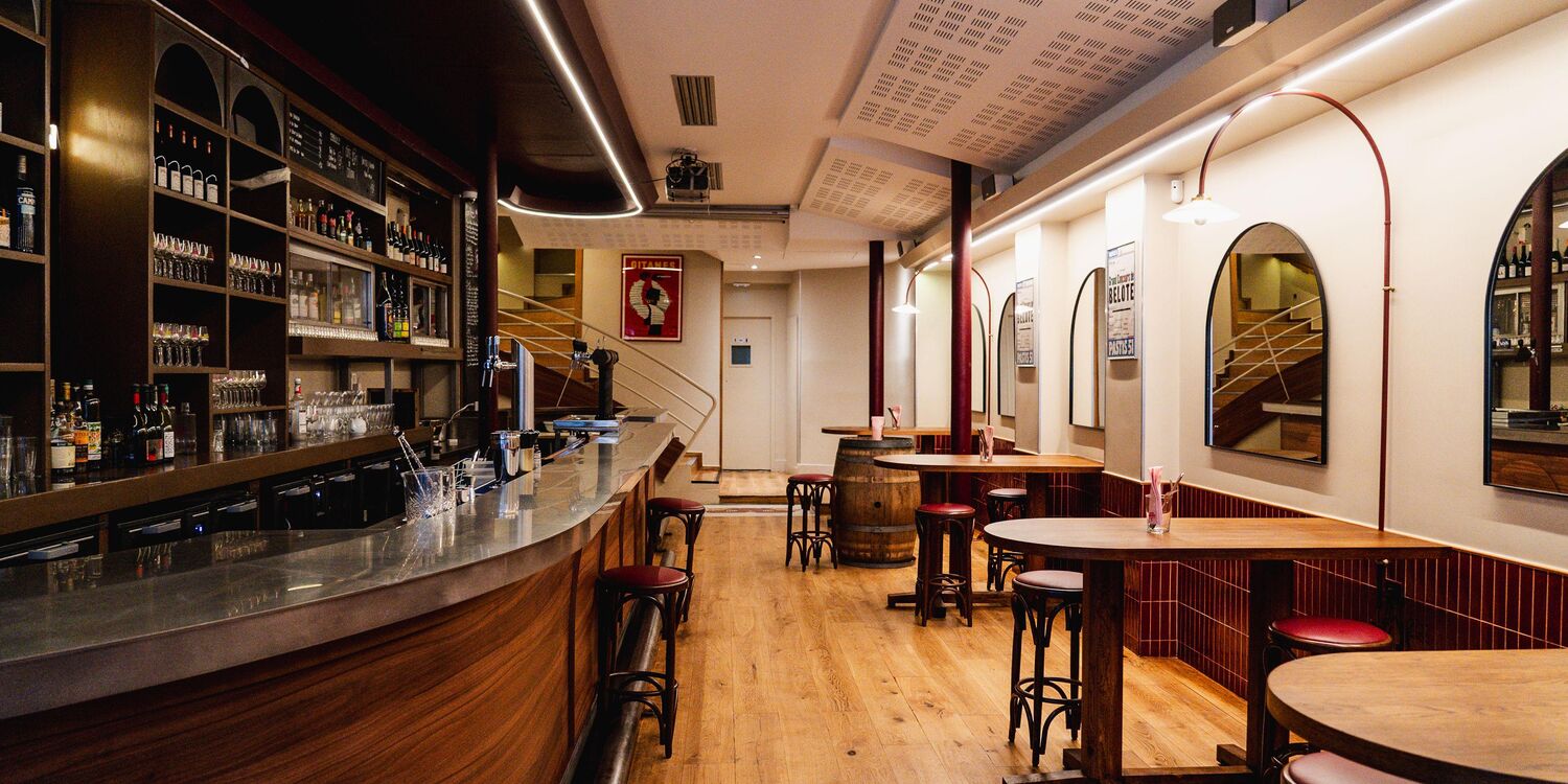Club Cochon L'Auberge, bar