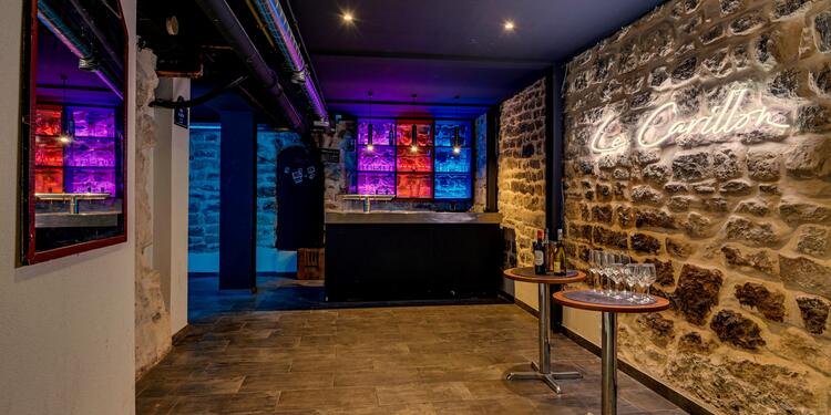 Le Carillon, bar, Salle avec bar privé