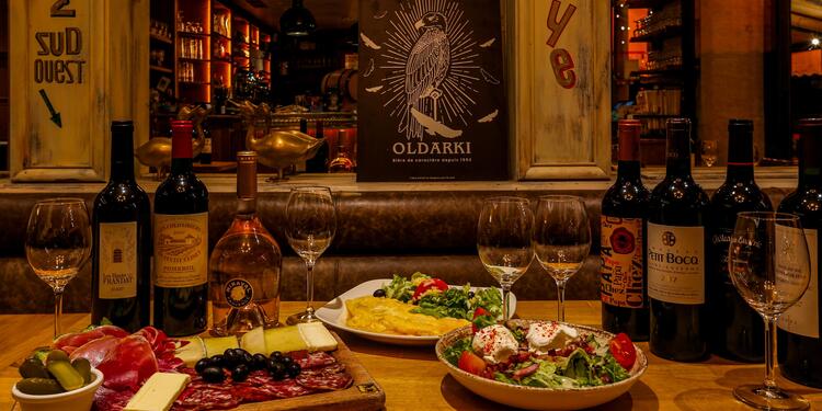 Chez Papa Bastille, bar