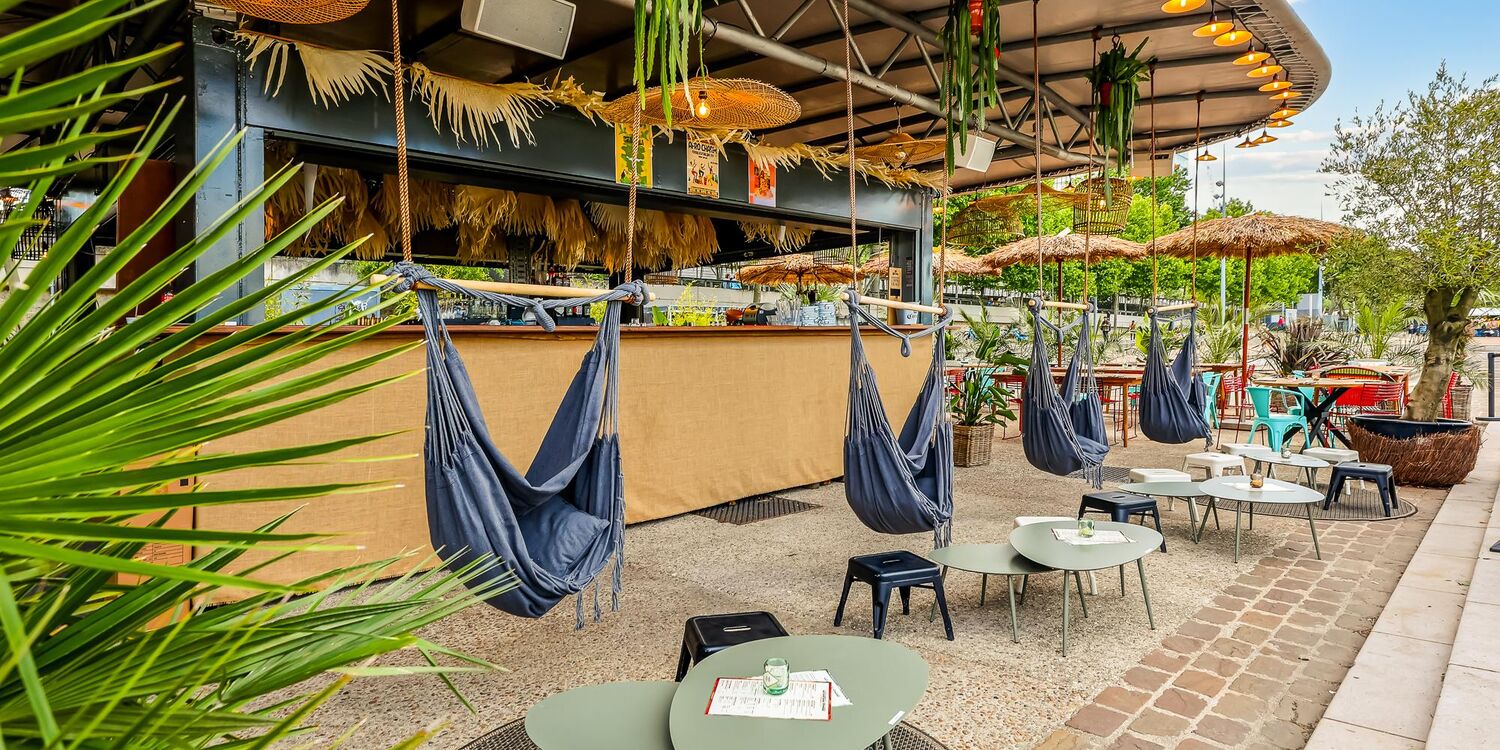 LE BATEAU PHARE - La Terrasse à Quai, bar