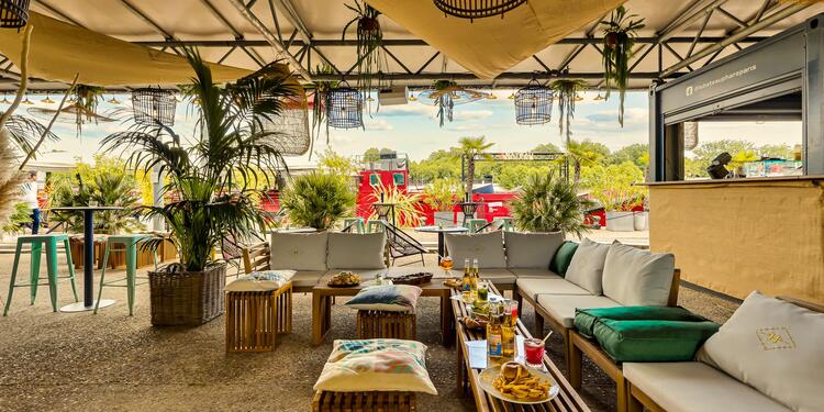 LE BATEAU PHARE - La Terrasse à Quai, bar