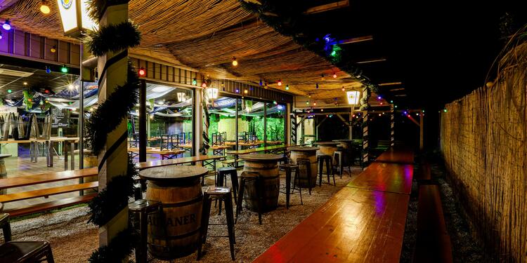 Biergarten by le Rhino, bar