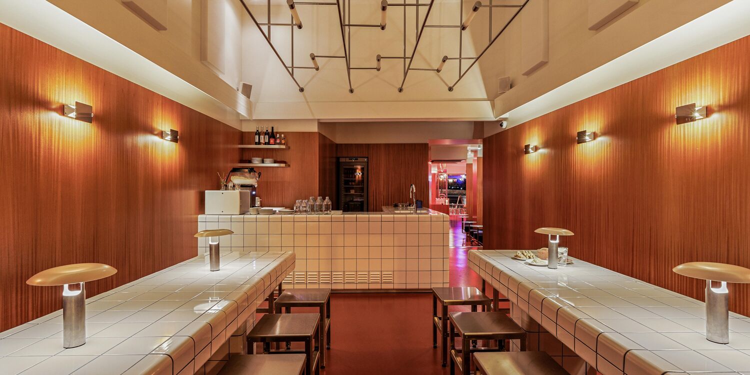 Buvette des Quais (Ex. Un Bar avec des Formes pour Nom 🟨🟧🟥🟪🟦🟩), bar