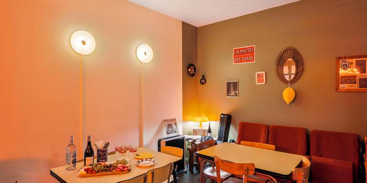 Le comptoir de L'Indéprimeuse, bar