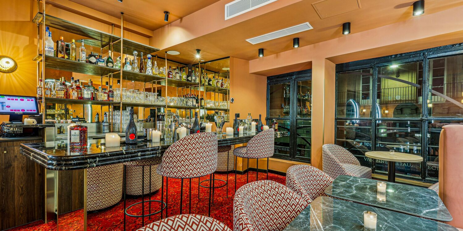 Ragazzi Vivienne, bar