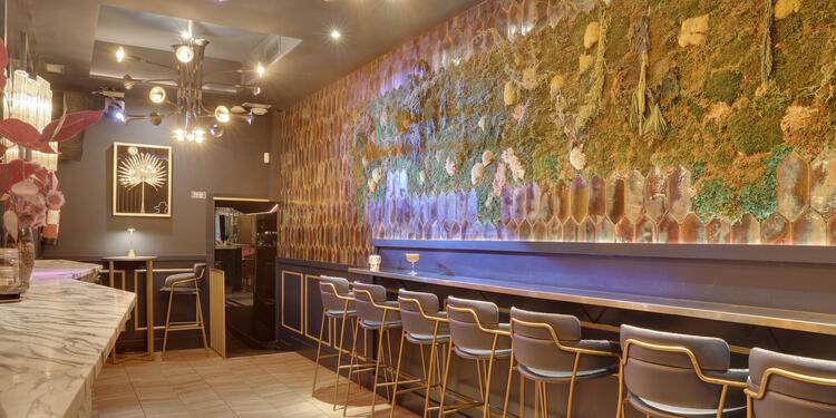 La Perla Club, bar