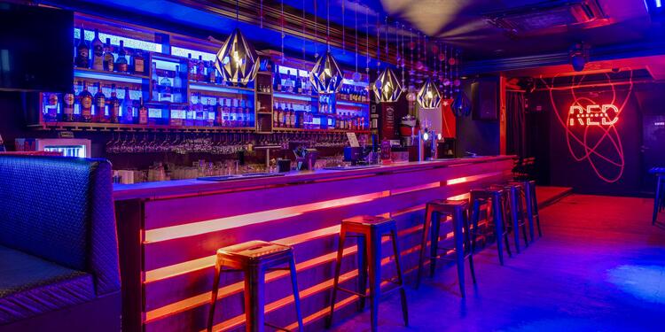 Red Karaoke, bar