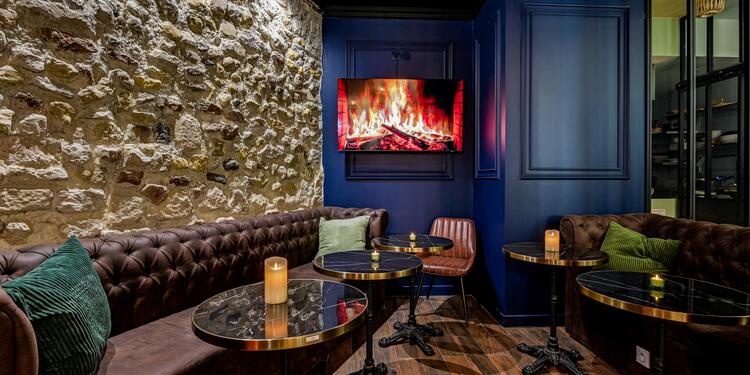 Tout Beau Tout 9, bar