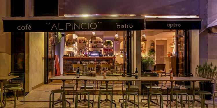 Al Pincio, bar