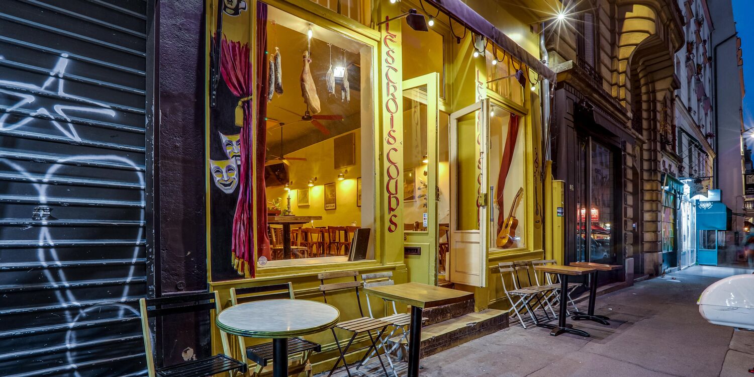 Les Trois Coups, bar