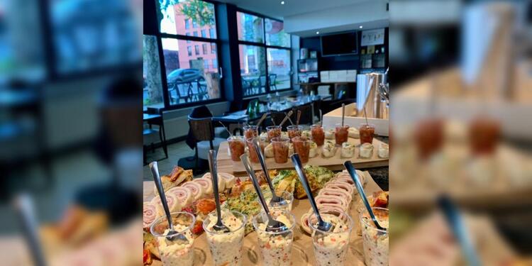 Le petit marché d'une faim d'apprendre (Privatisation), rental_room