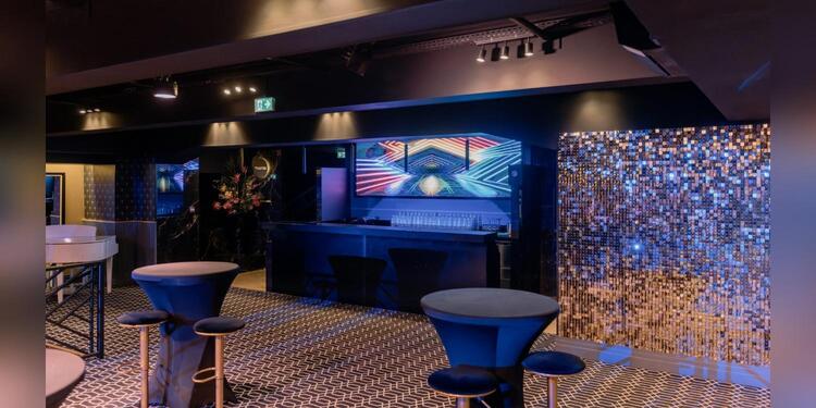 Pavillon Tilsitt, bar