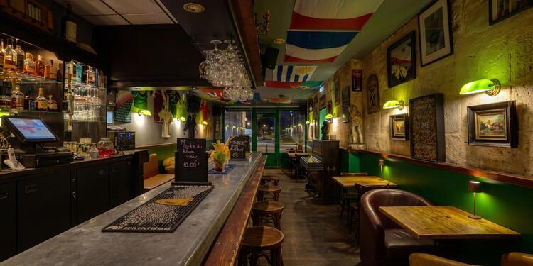 Blackrock Pub, bar