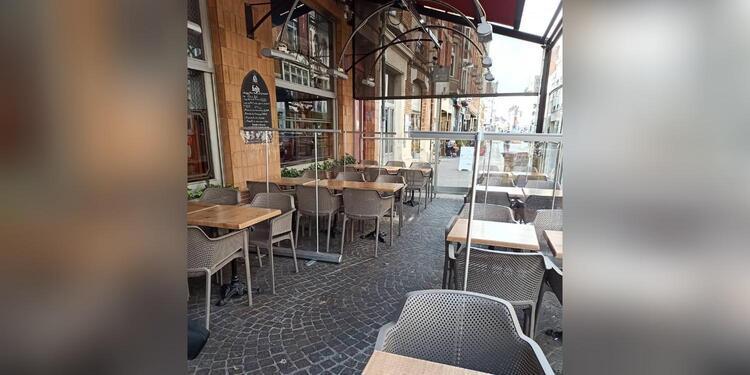 Au Paon D'Or, restaurant