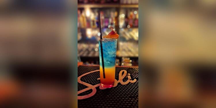 La Rouge, bar
