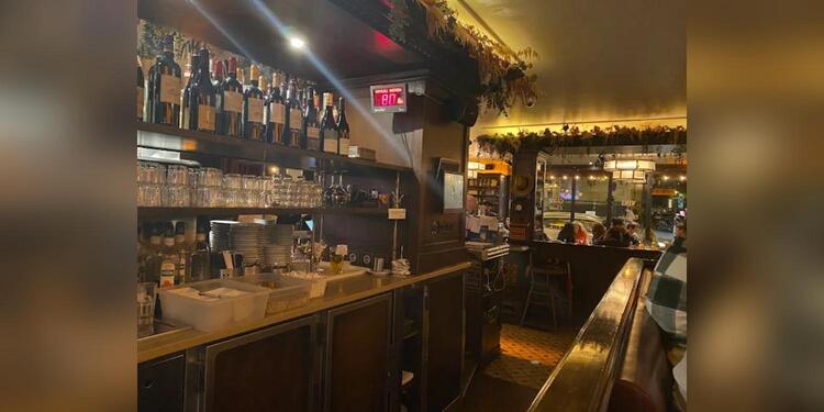 A La Tour Eiffel, bar