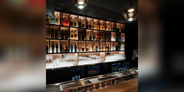 LA COUR DES TANNEURS, bar