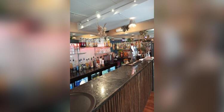 Le Soixante Douze, bar