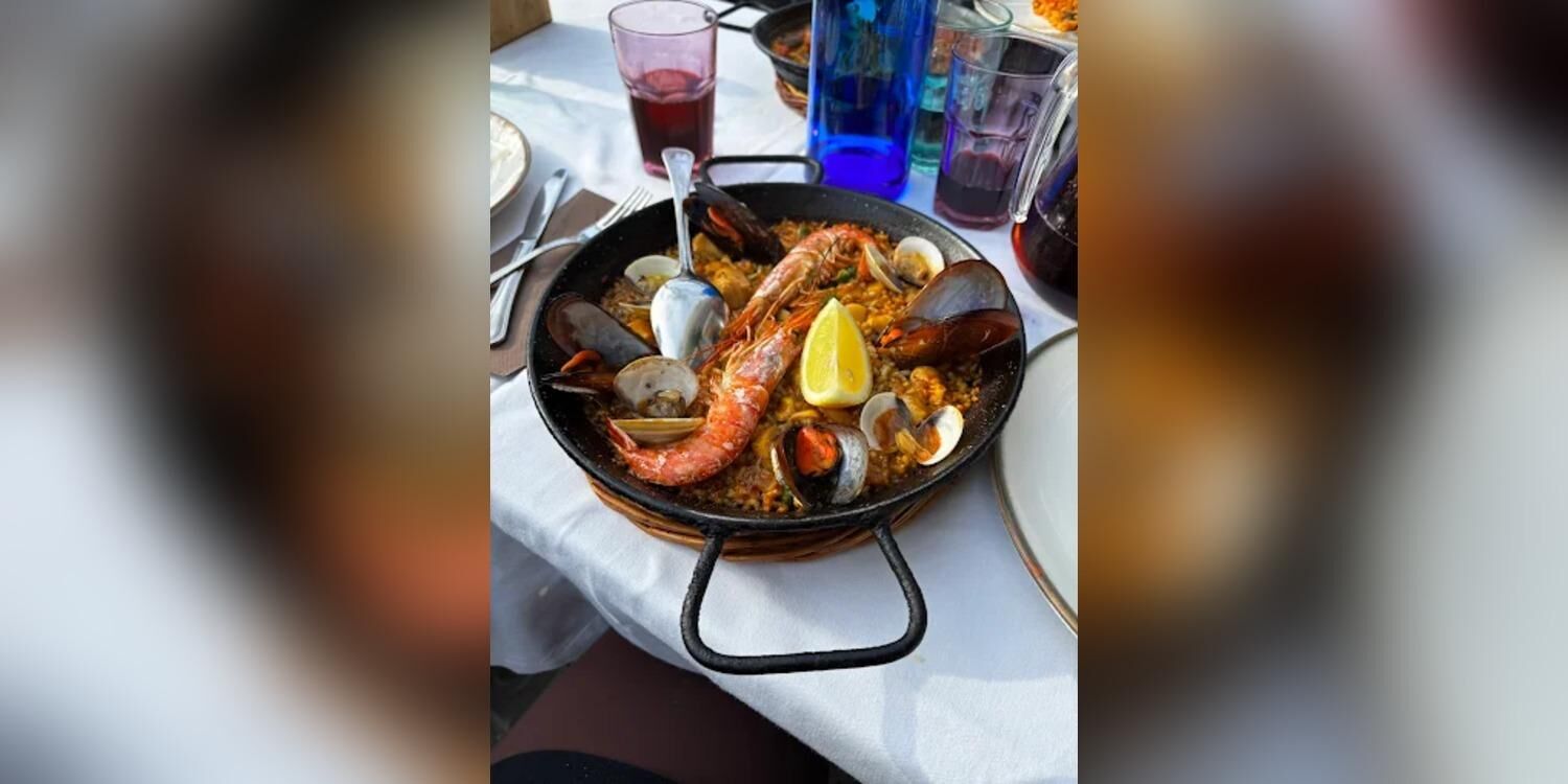 Perlazul, bar