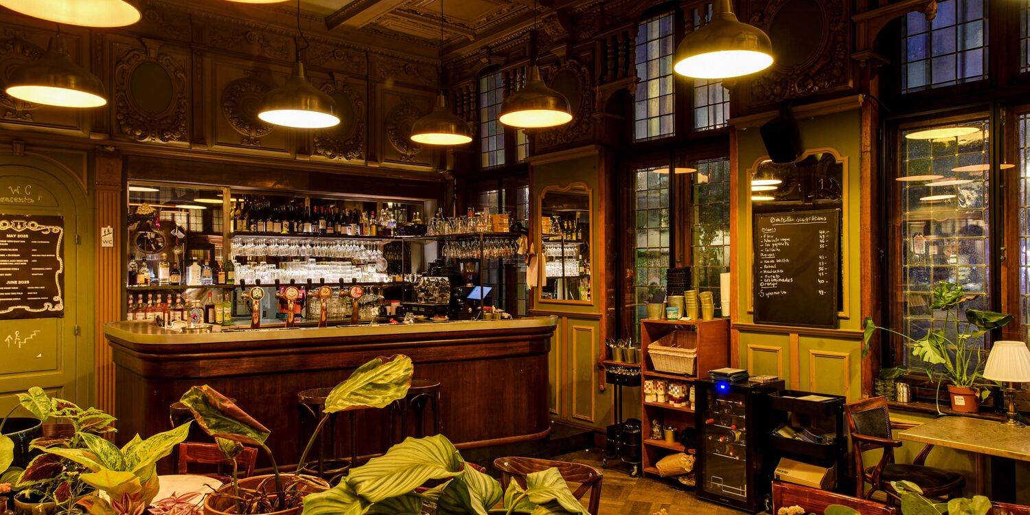 Le cheval marin, bar