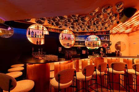 Universe, Bar Annecy Vieille Ville #0