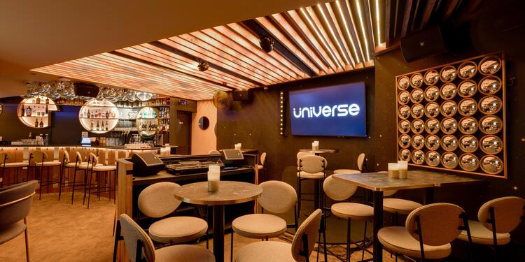 Universe, bar