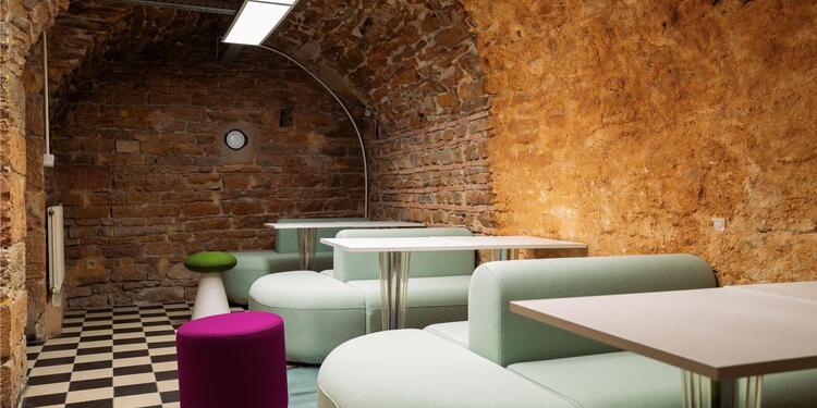 UFO - Restaurant, restaurant