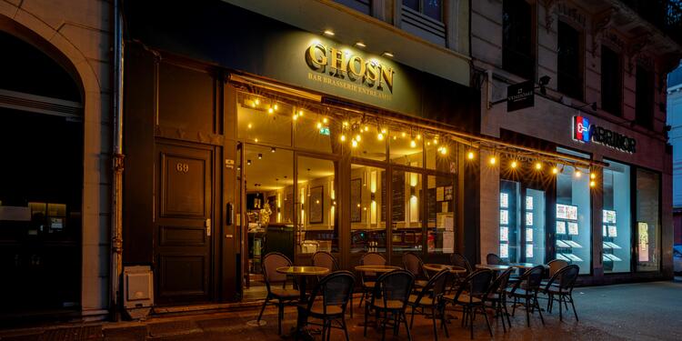 Ghosn, bar