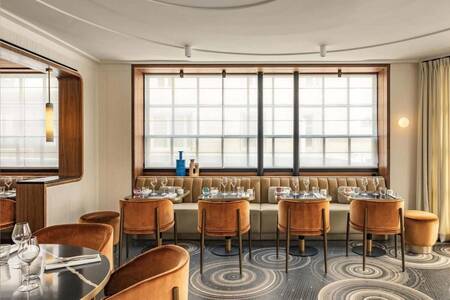 Les Parisiens, Bar Paris Saint-Thomas-d’Aquin #0