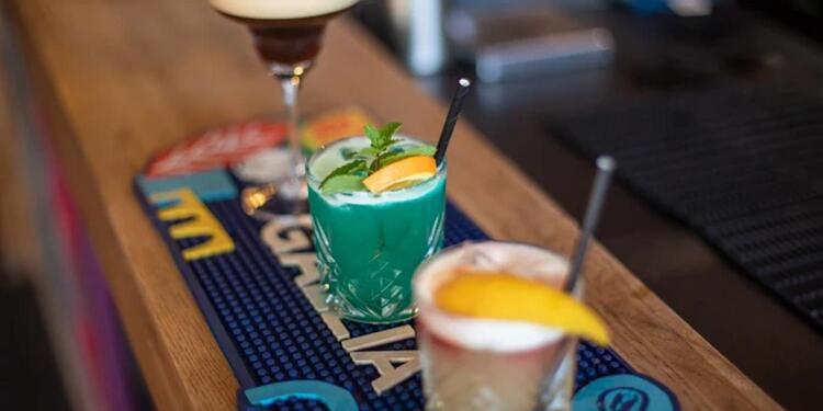 Absolem Marseille, bar