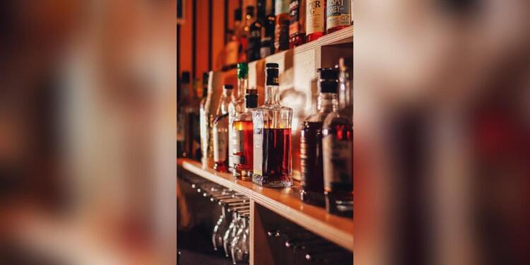 V and B République, bar