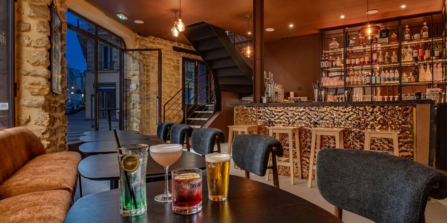 Suki, bar