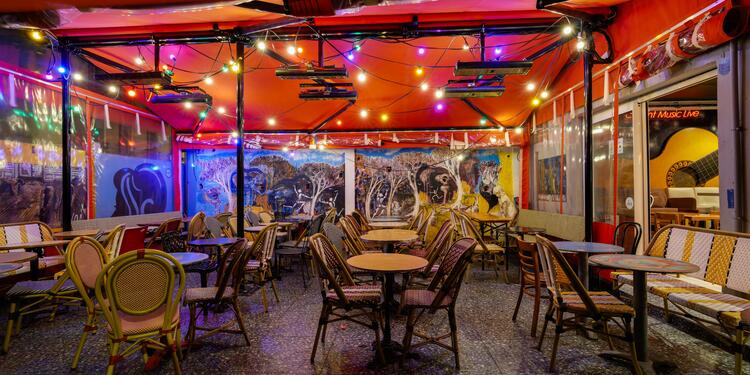 LA GUINGUETTE DES LILAS, bar