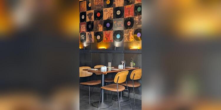 Kokodak Paris 14, bar