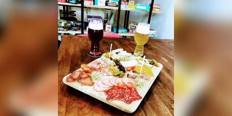 Les Dés Raisonnables, bar