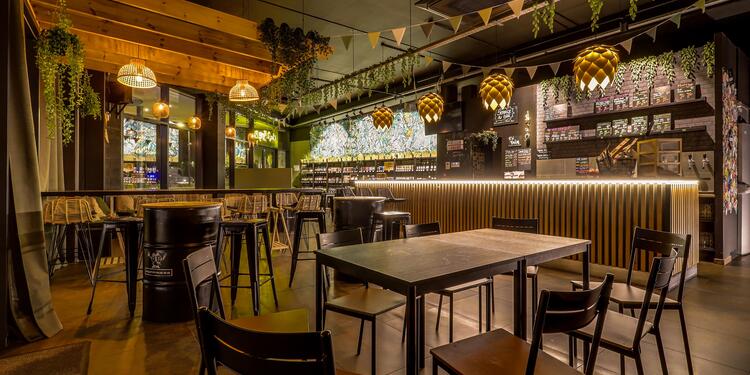 Hoppiness Craft Beer, bar