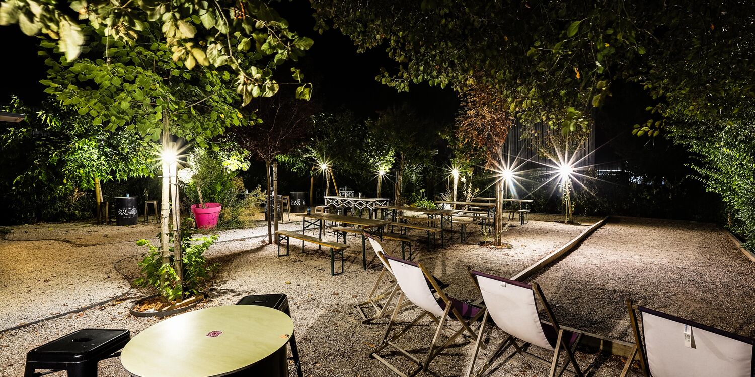 V and B Toulouse Purpan, bar