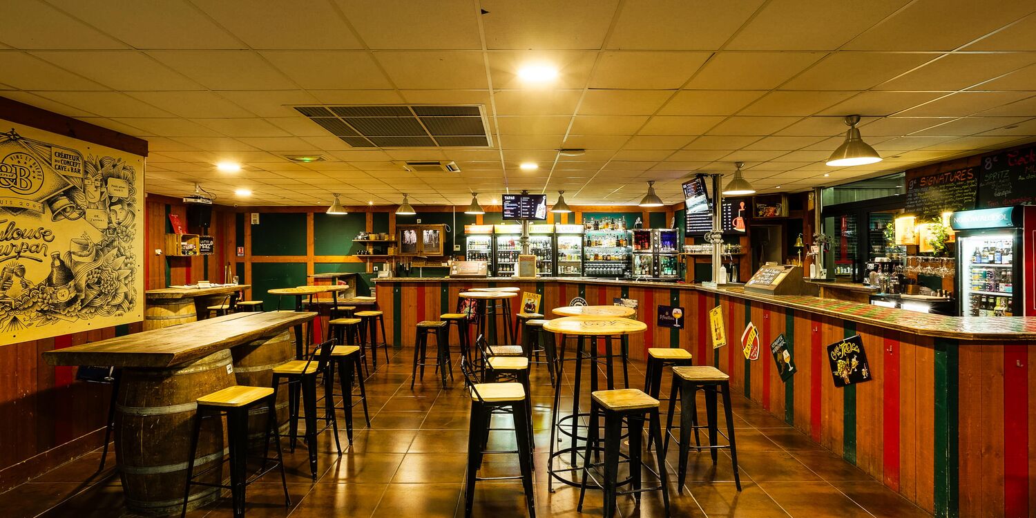 V and B Toulouse Purpan, bar