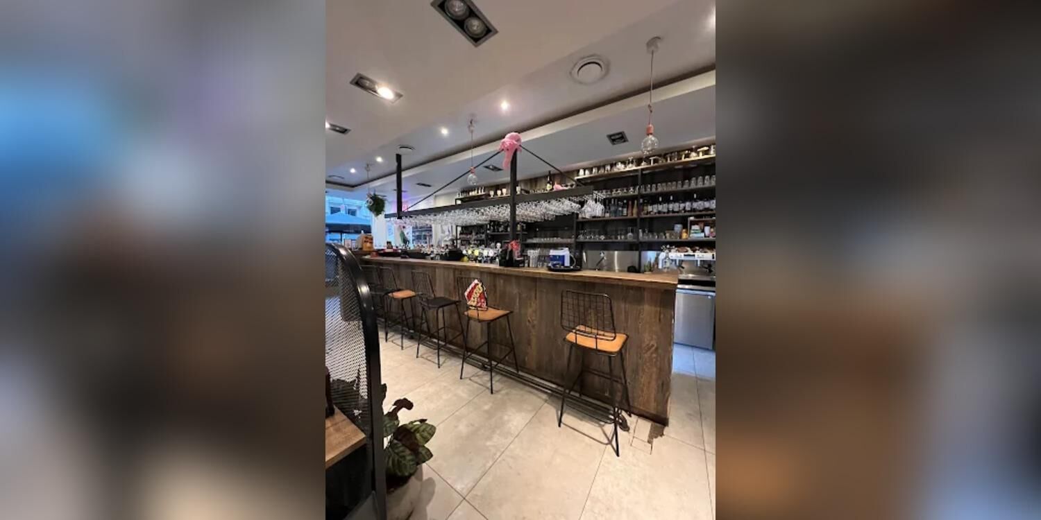 Bla Bla Pub Bistro, bar