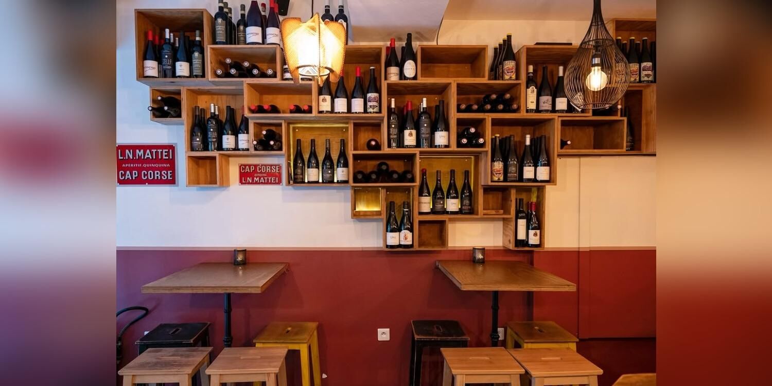 Restaurant À La Main - Bar à vin - Paris 2, bar