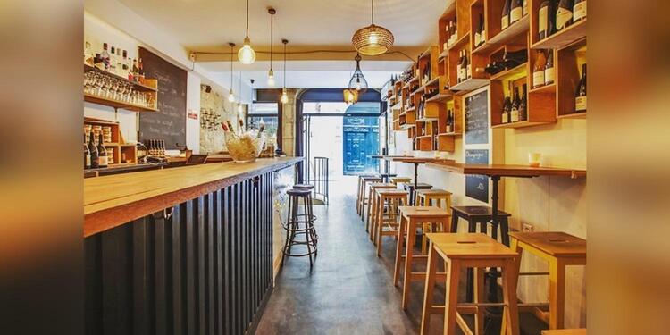 Restaurant À La Main - Bar à vin - Paris 2, bar