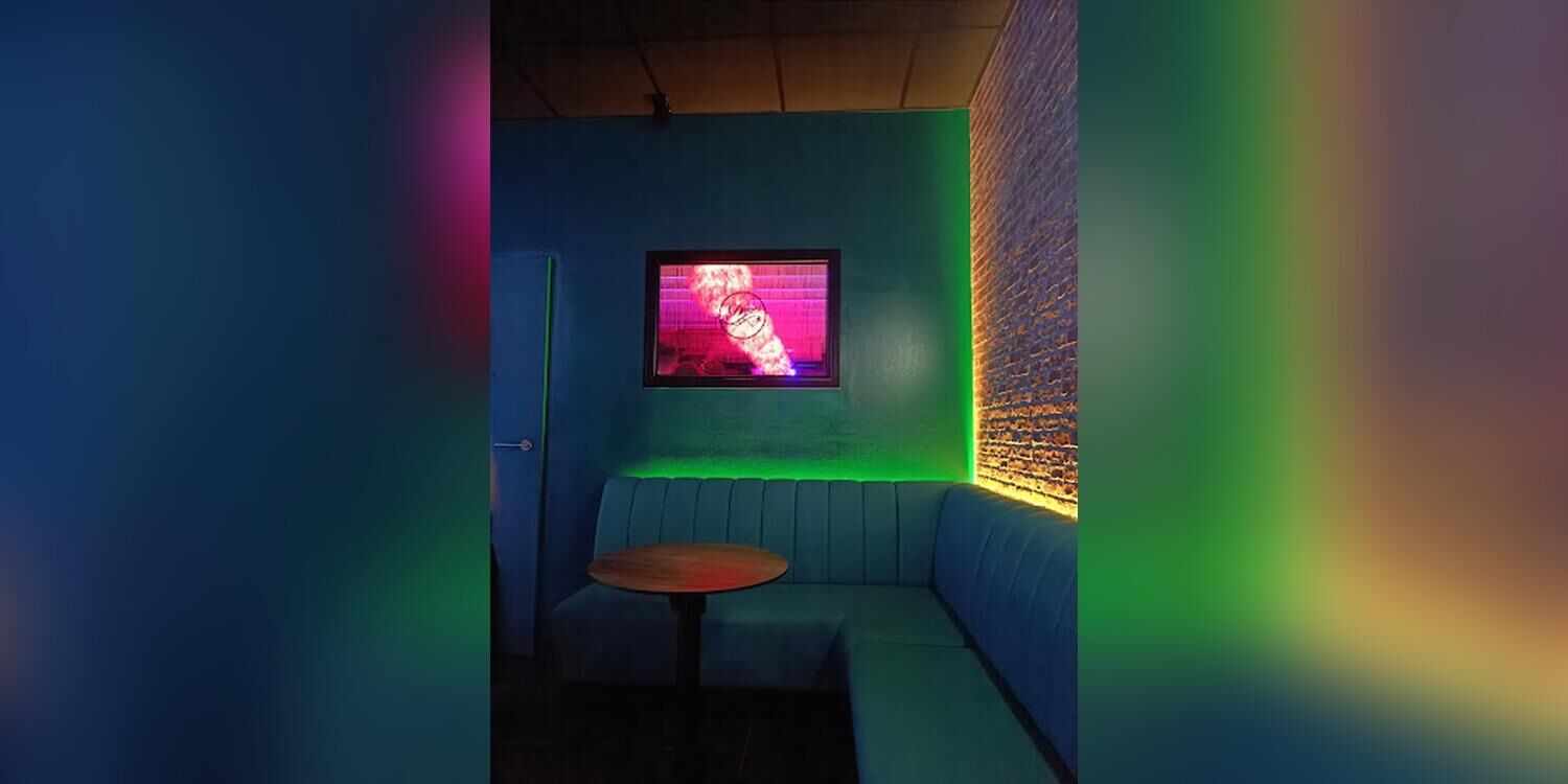 DMEN'S GAY BAR, bar