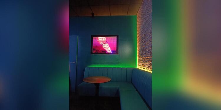 DMEN'S GAY BAR, bar