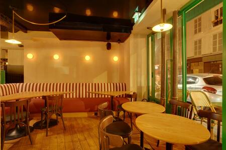 Bonne heure, Bar Paris Blanche #0