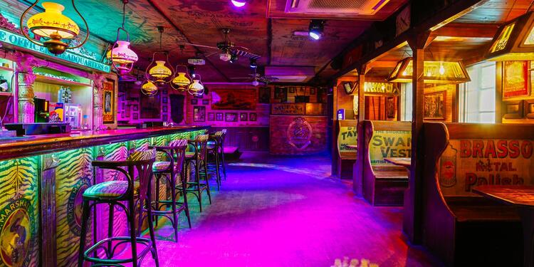 Mufasa Cafe, bar
