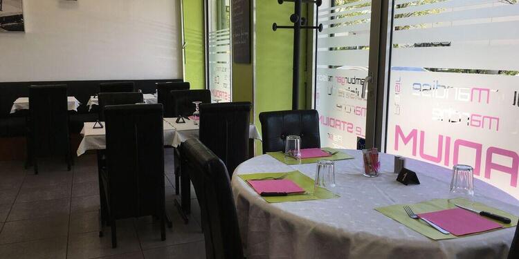 Restaurant stadium beirut, bar