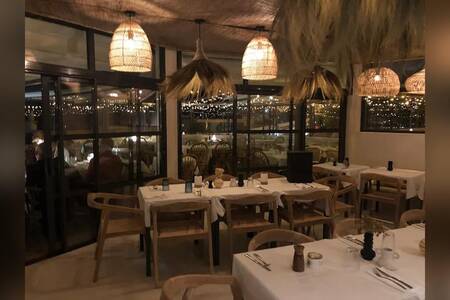 Jaune et Blanc (Comptoir Marseillais), Bar Marseille La Plage #0