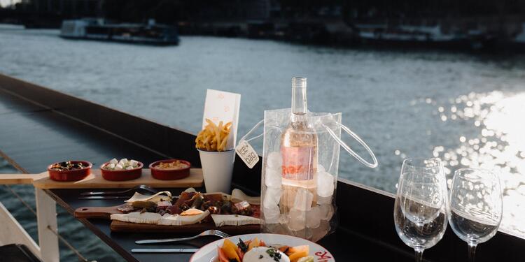 Bonnotte Club Paris, bar