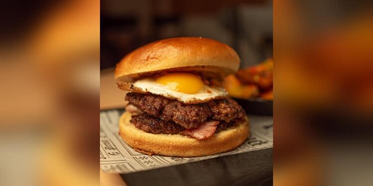 DABüTiS Gastro&bar, bar